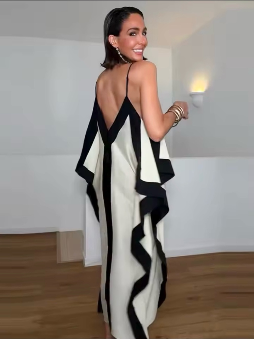 New H&M Flowing V-Neck Spaghetti Strap Maxi Dress - Picture 4 of 12